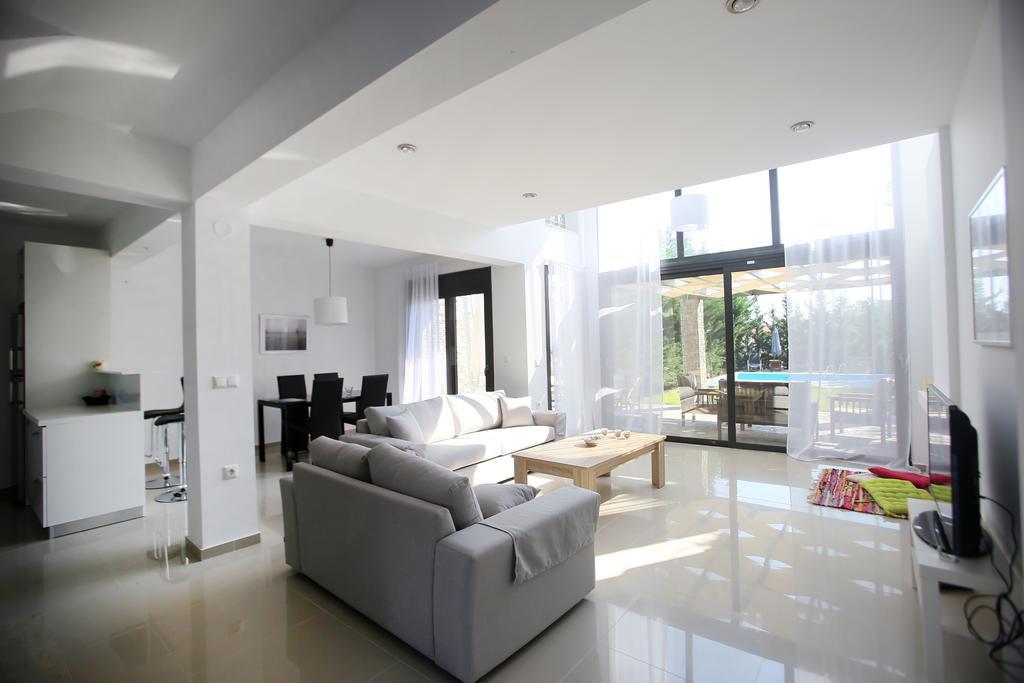 Sunny Sani Luxury Villas Номер фото