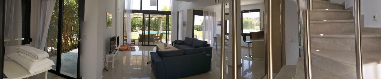 Sunny Sani Luxury Villas Экстерьер фото