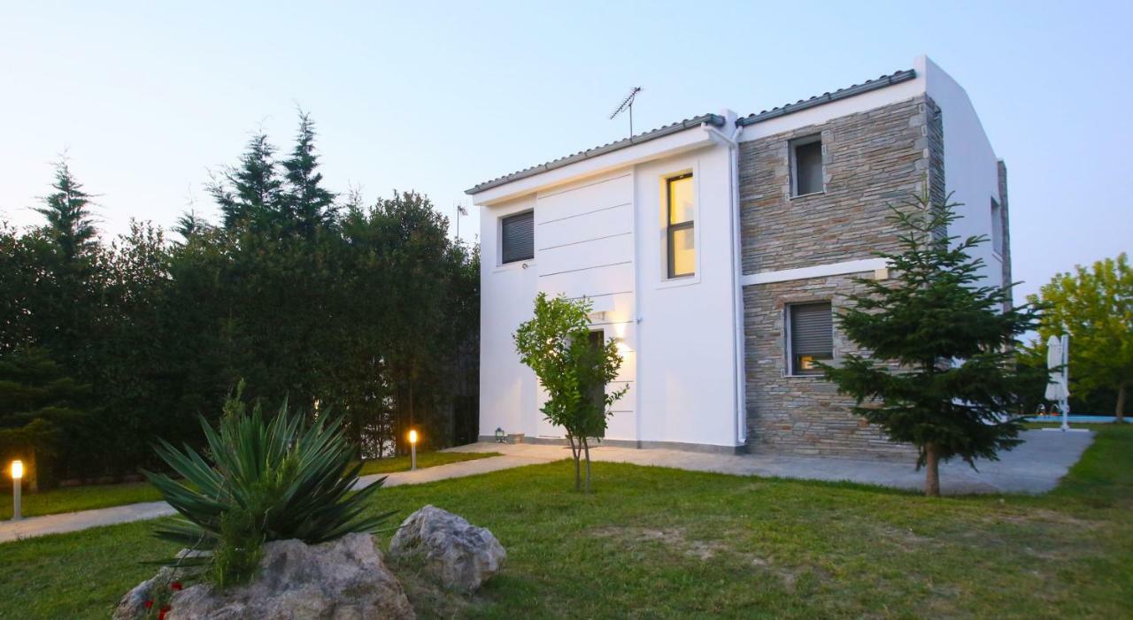 Sunny Sani Luxury Villas Экстерьер фото